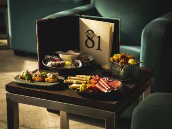 ROOM81 LOUNGE/BAR/DINING