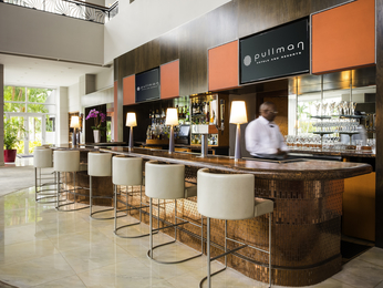 LE BAR