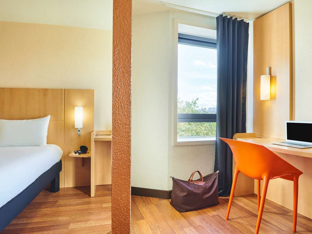 Cheap hotel PARIS ibis Paris la Villette Cite des Sciences 19th Cheap hotel PARIS ibis Paris la Villette Cite des Sciences 19th