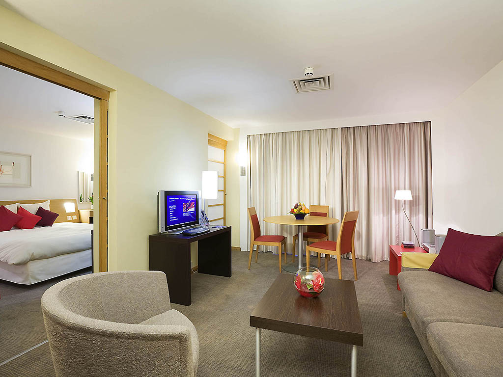 Novotel London Heathrow Relaxing Hotel in Heathrow