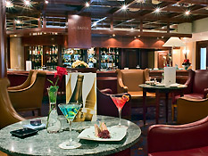 COSMOPOLITAN BAR