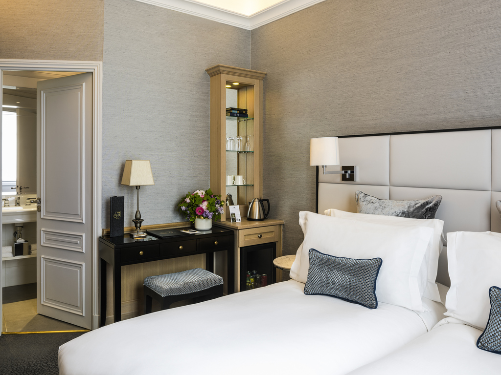 Hotel in paris sofitel paris baltimore tour eiffel