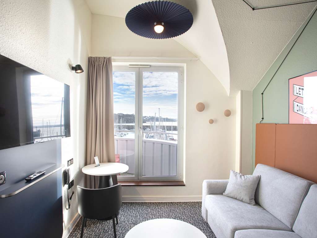 Hôtel à granville ibis granville port de plaisance