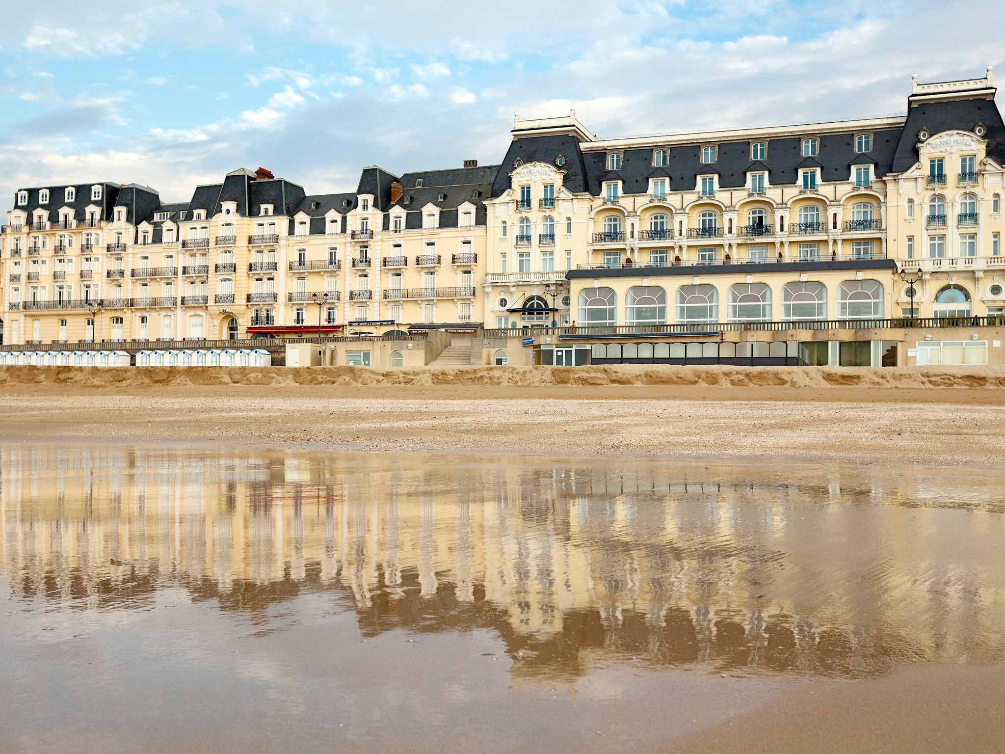 Hôtel à DIVES SUR MER - ibis budget Cabourg Dives-sur-Mer