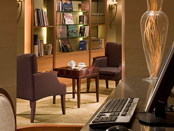 EXECUTIVE LOUNGE