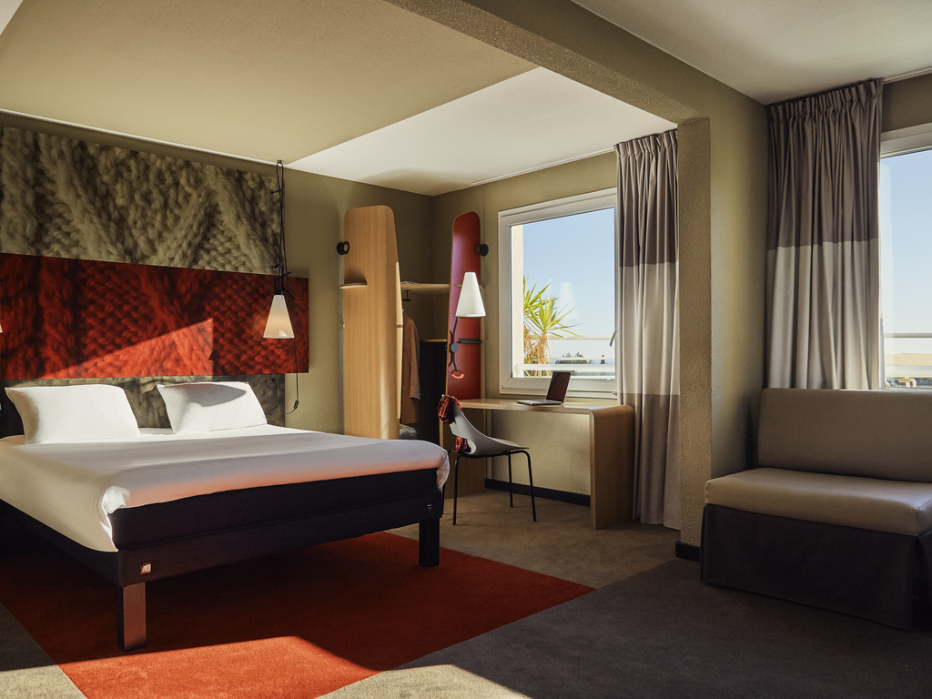 Hotel a la ciotat ibis la ciotat