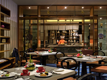 EXECUTIVE LOUNGE