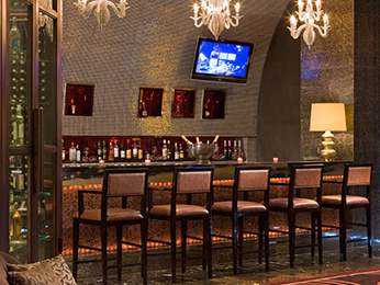 LE CLUB WINES AND CIGARS BAR