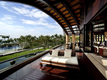 AROMA LOBBY LOUNGE