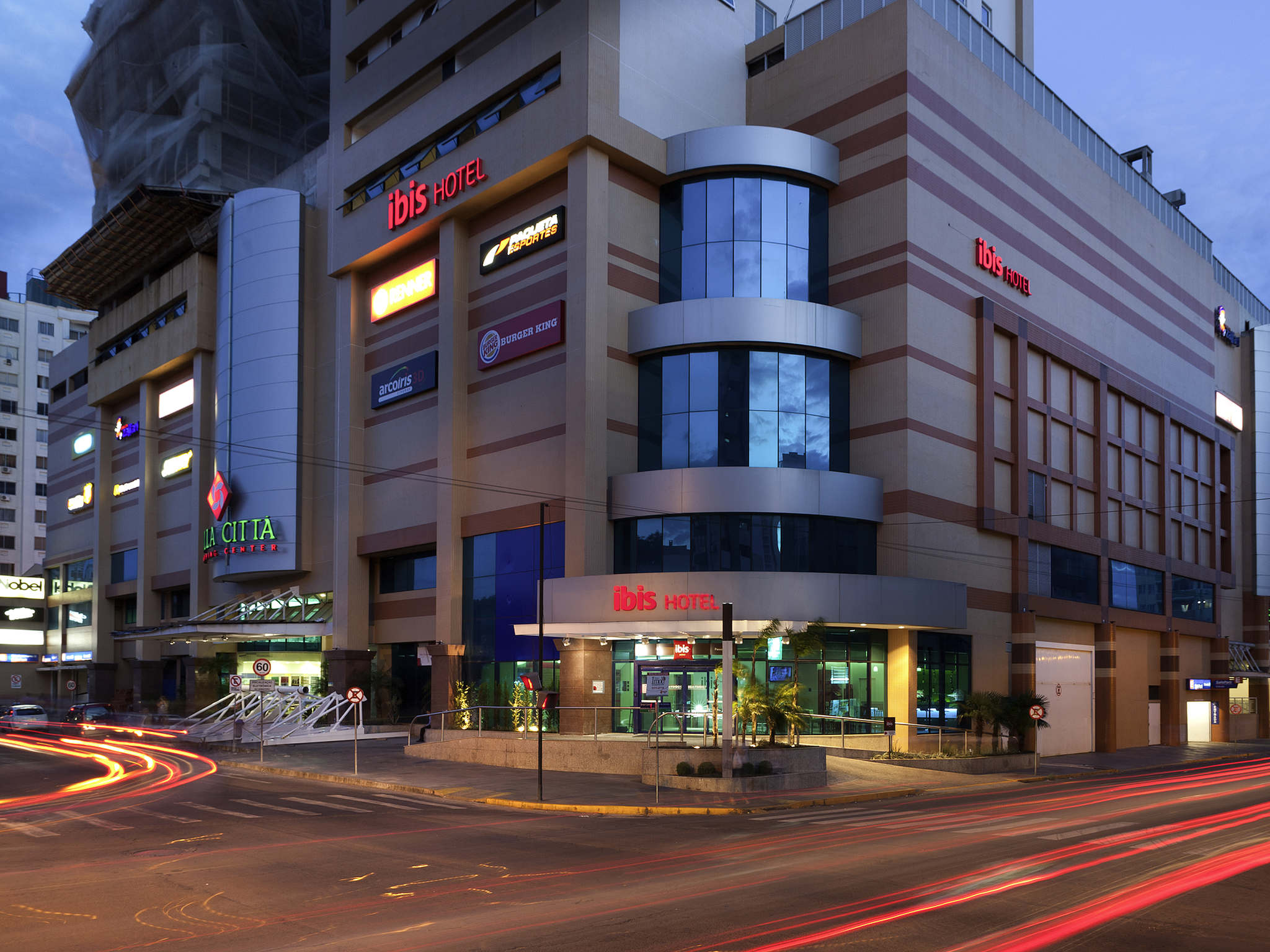 Hotel perto do shopping em Passo Fundo | ibis