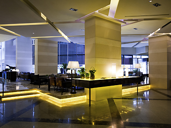 PULLMAN LOBBY LOUNGE & BAR