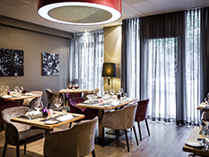 THEOS LOUNGE