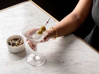 BAR RENDEZVOUS