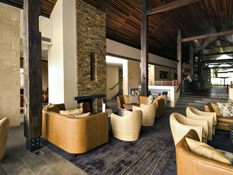THE LOUNGE BAR