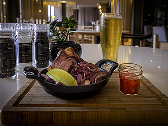 LOBBY BAR