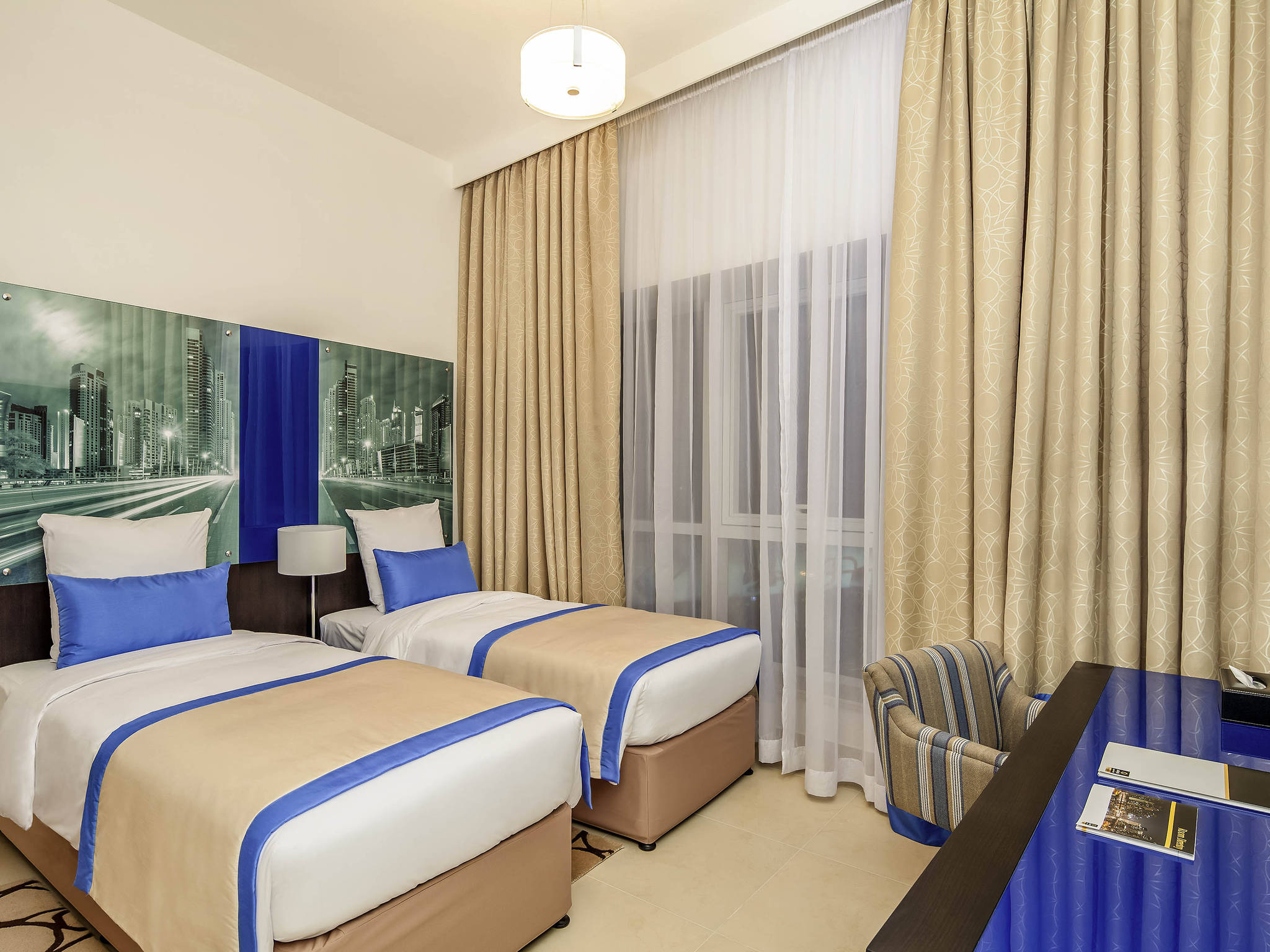 Hotel in DUBAI Aparthotel Adagio Premium Al Barsha