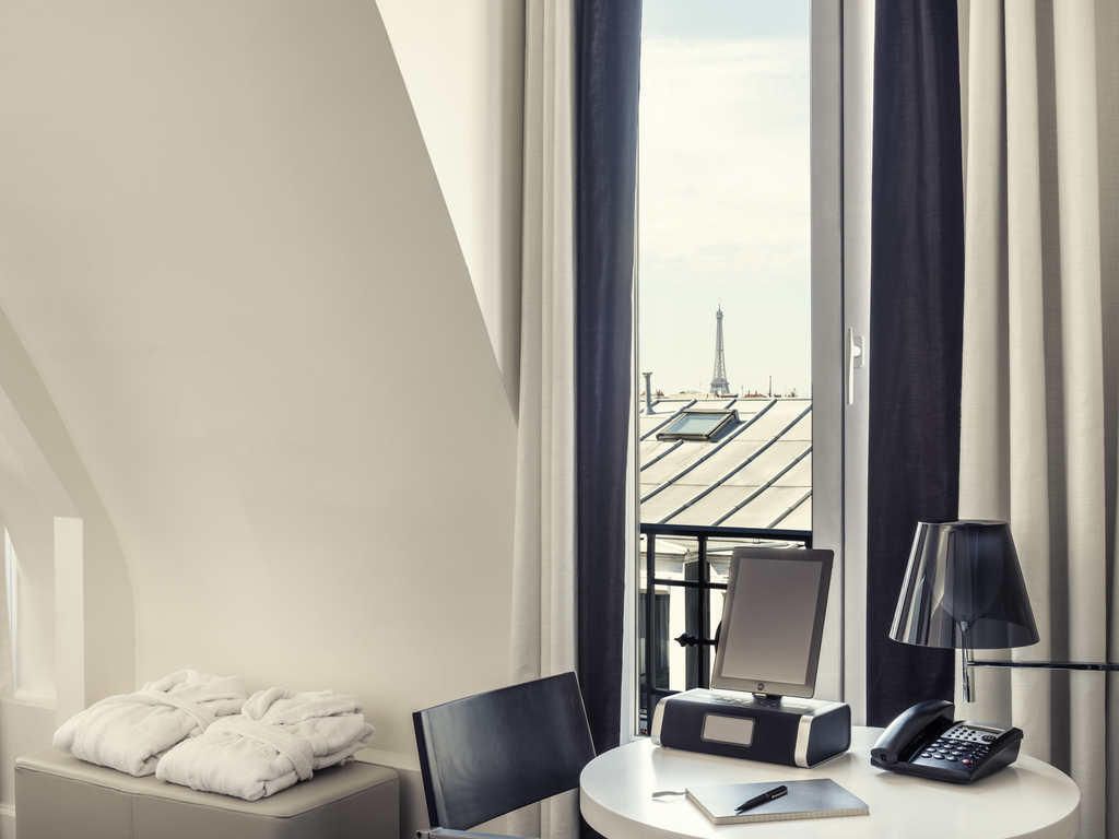 Mercure Paris St Lazare Monceau hotel