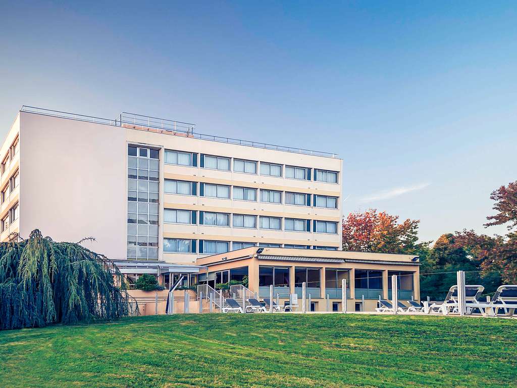 H  tel MACON H  tel Mercure M  con Bord Sa  ne