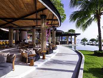 EDGE POOL & BAR