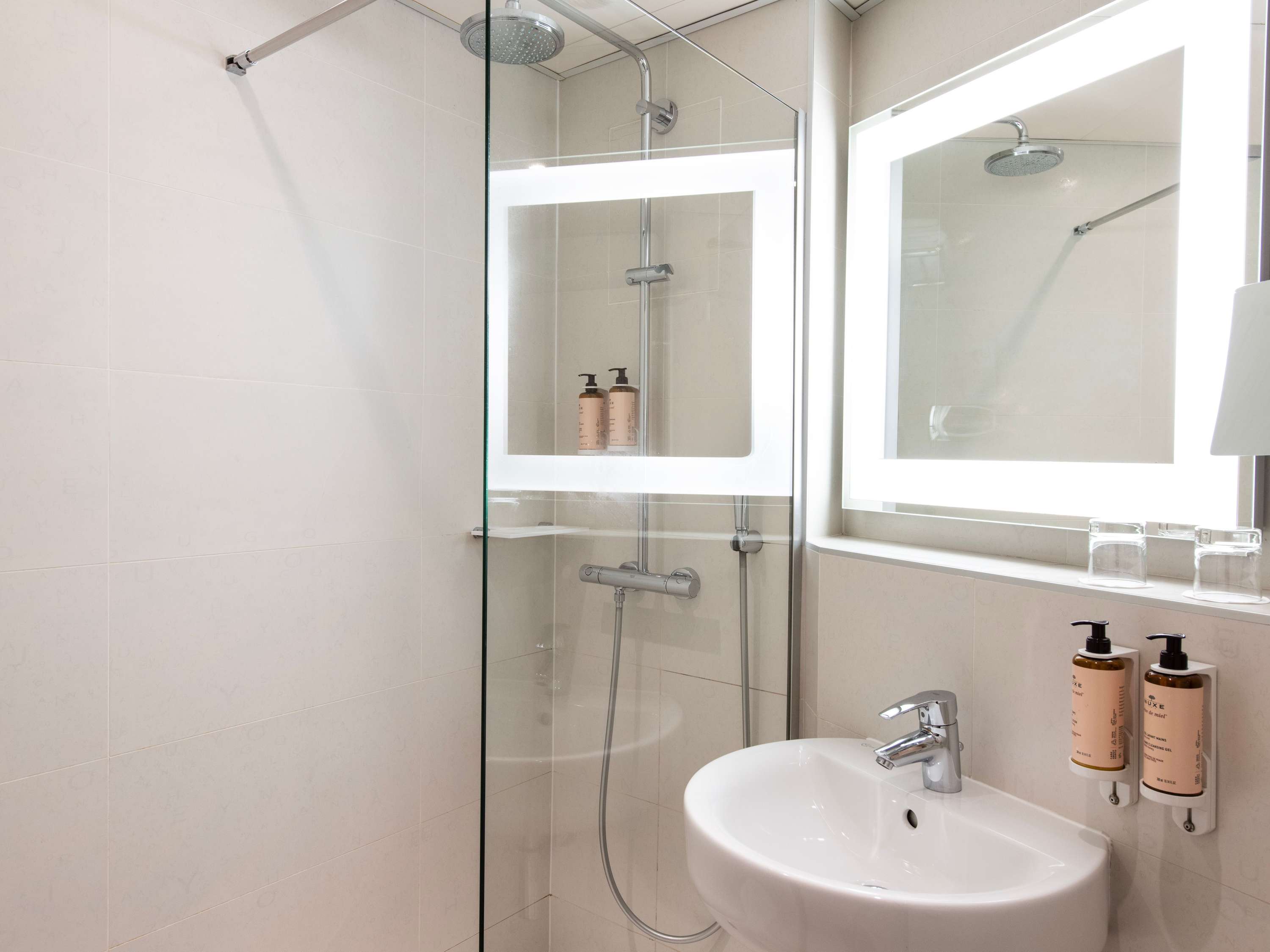 Hôtel Mercure Paris Montparnasse Raspail — 18/30