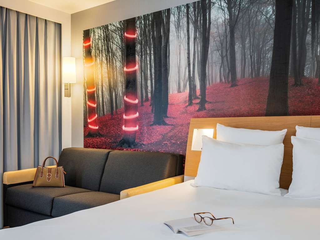 Novotel Paris East - Image 1