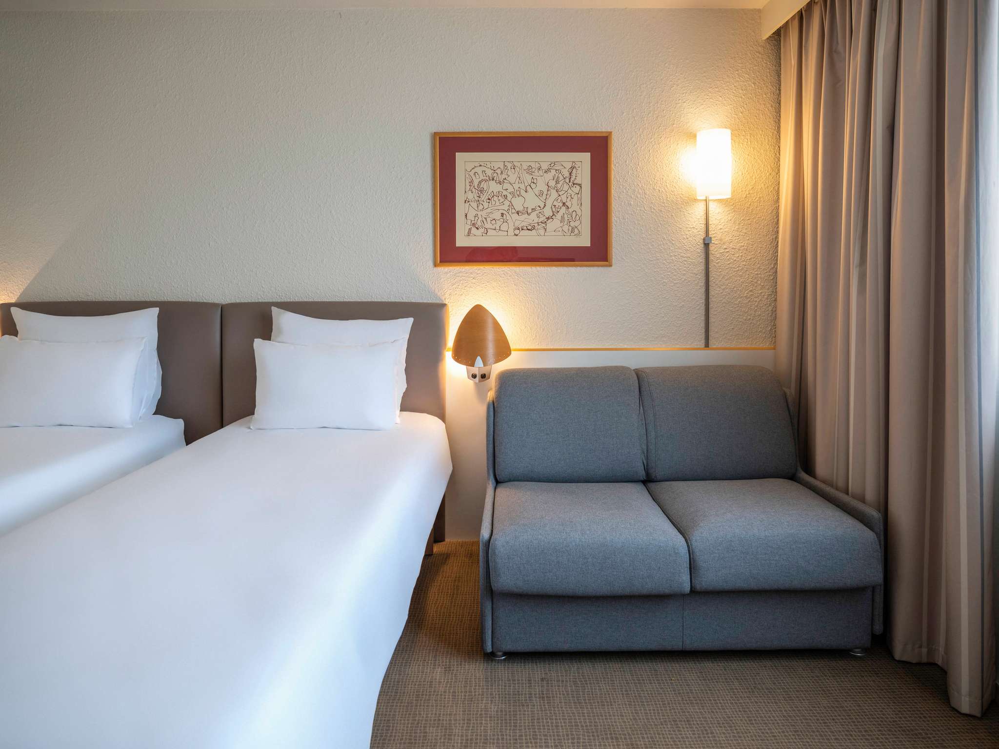 Photo - Hotel Novotel Evry Courcouronnes