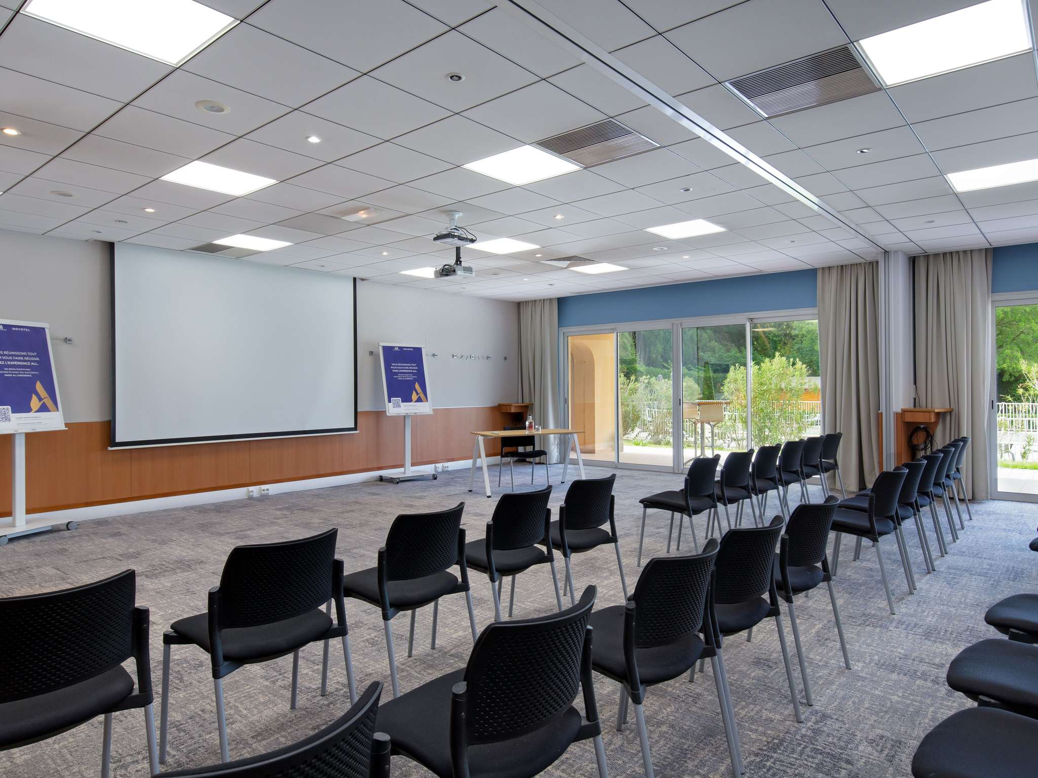 Foto - Novotel Aix-en-Provence Pont de L'Arc