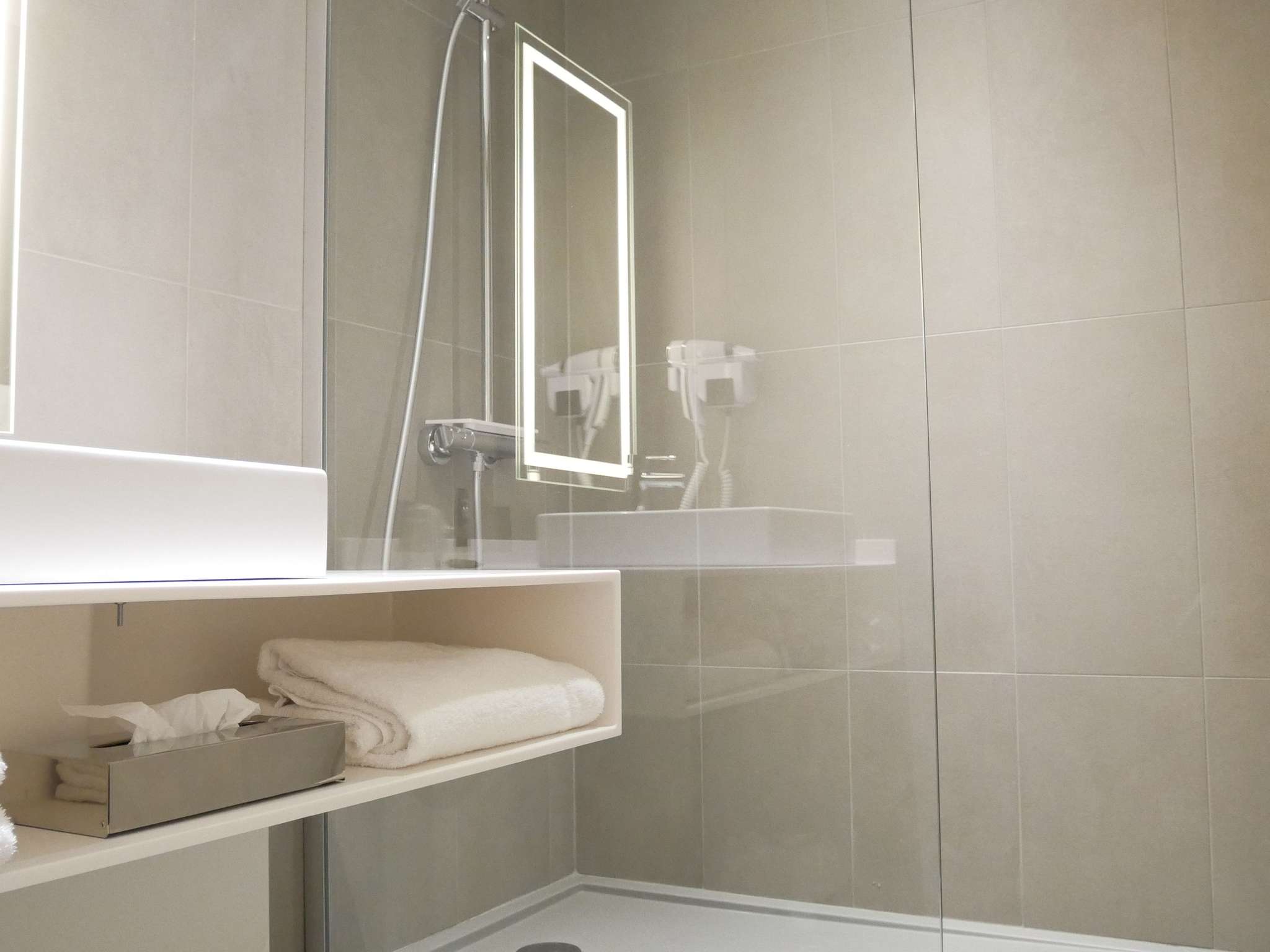 Photo - Novotel Narbonne Sud A9/A61