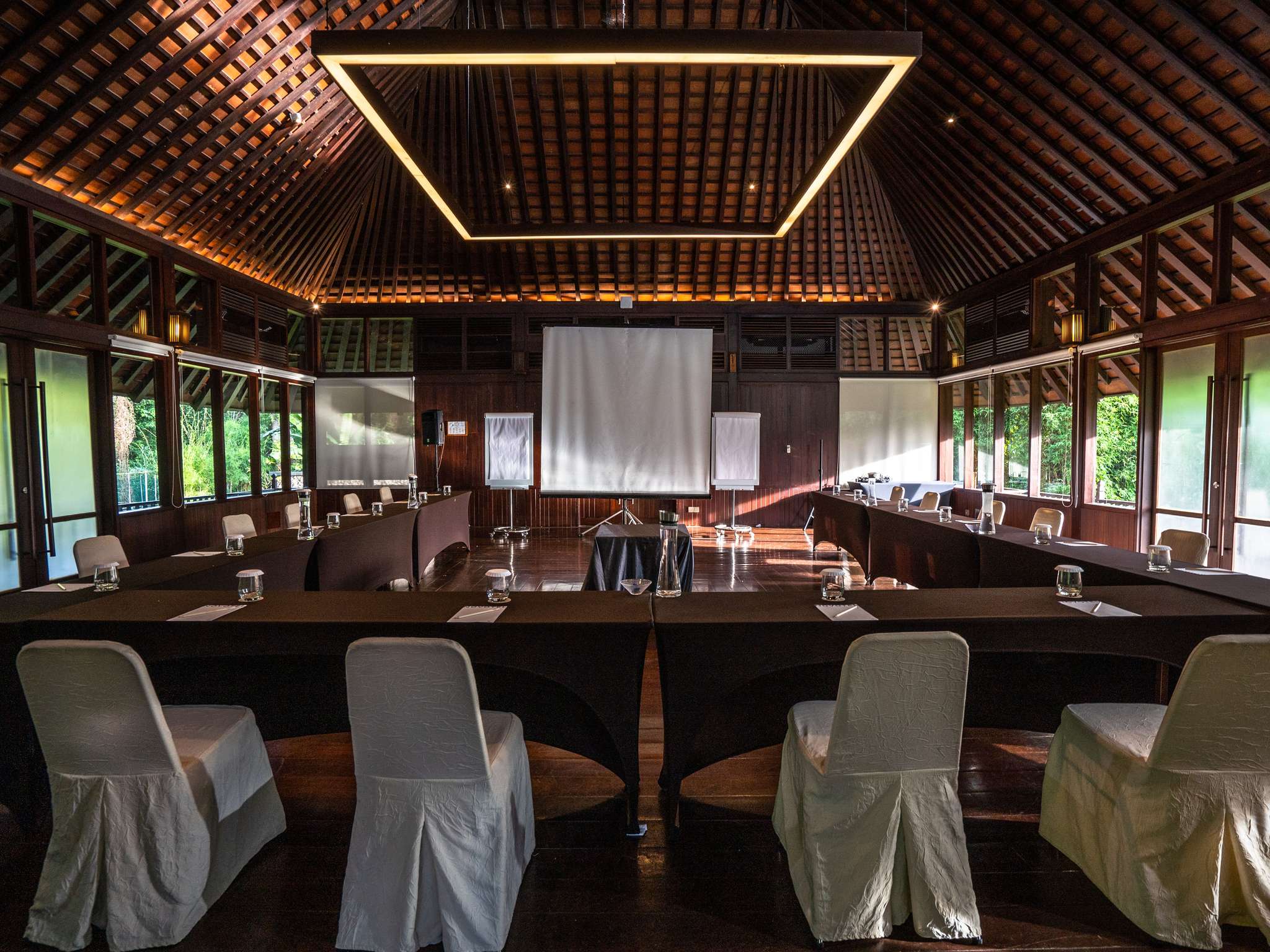 Foto - Novotel Bogor Golf Resort