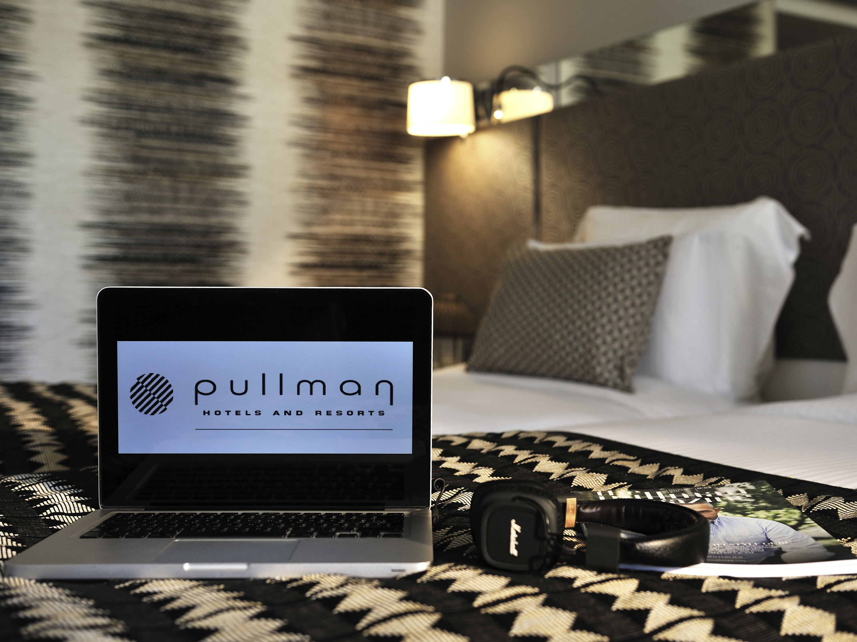 CHAMBRE SUPERIEURE, 2 Lits simples, Vue Ville. — photo 2