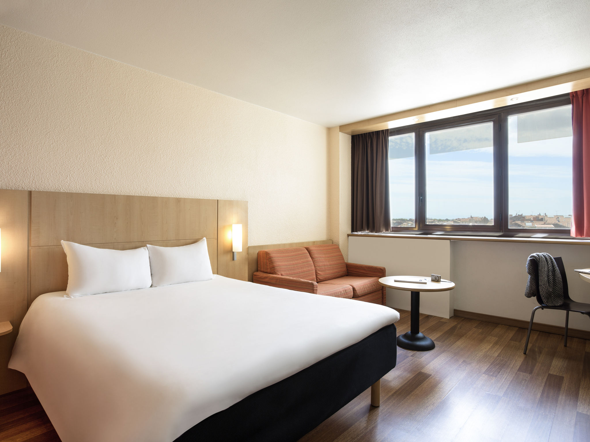 Photo - ibis Montpellier Centre Comédie