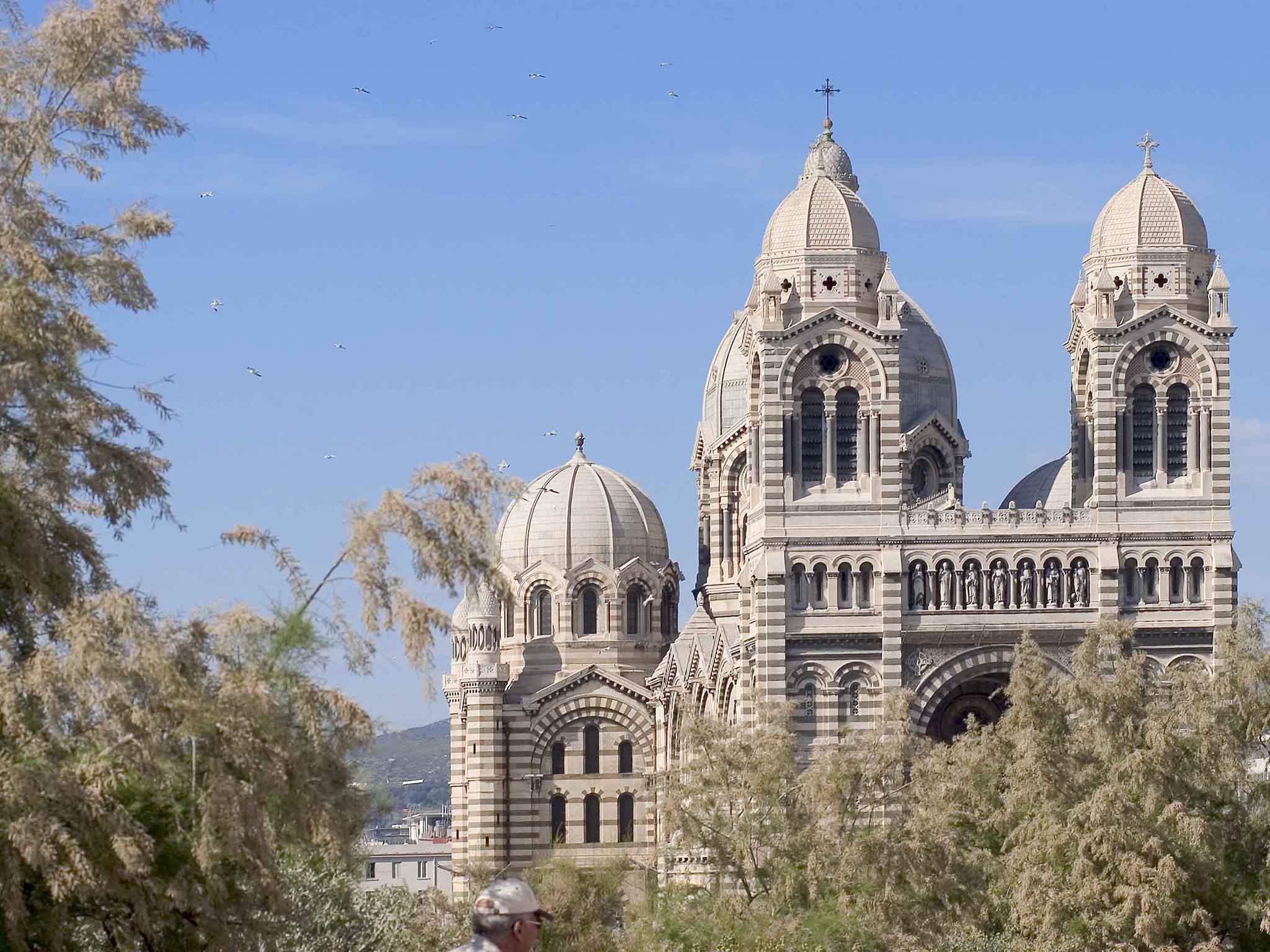 宜必思马赛普拉多酒店