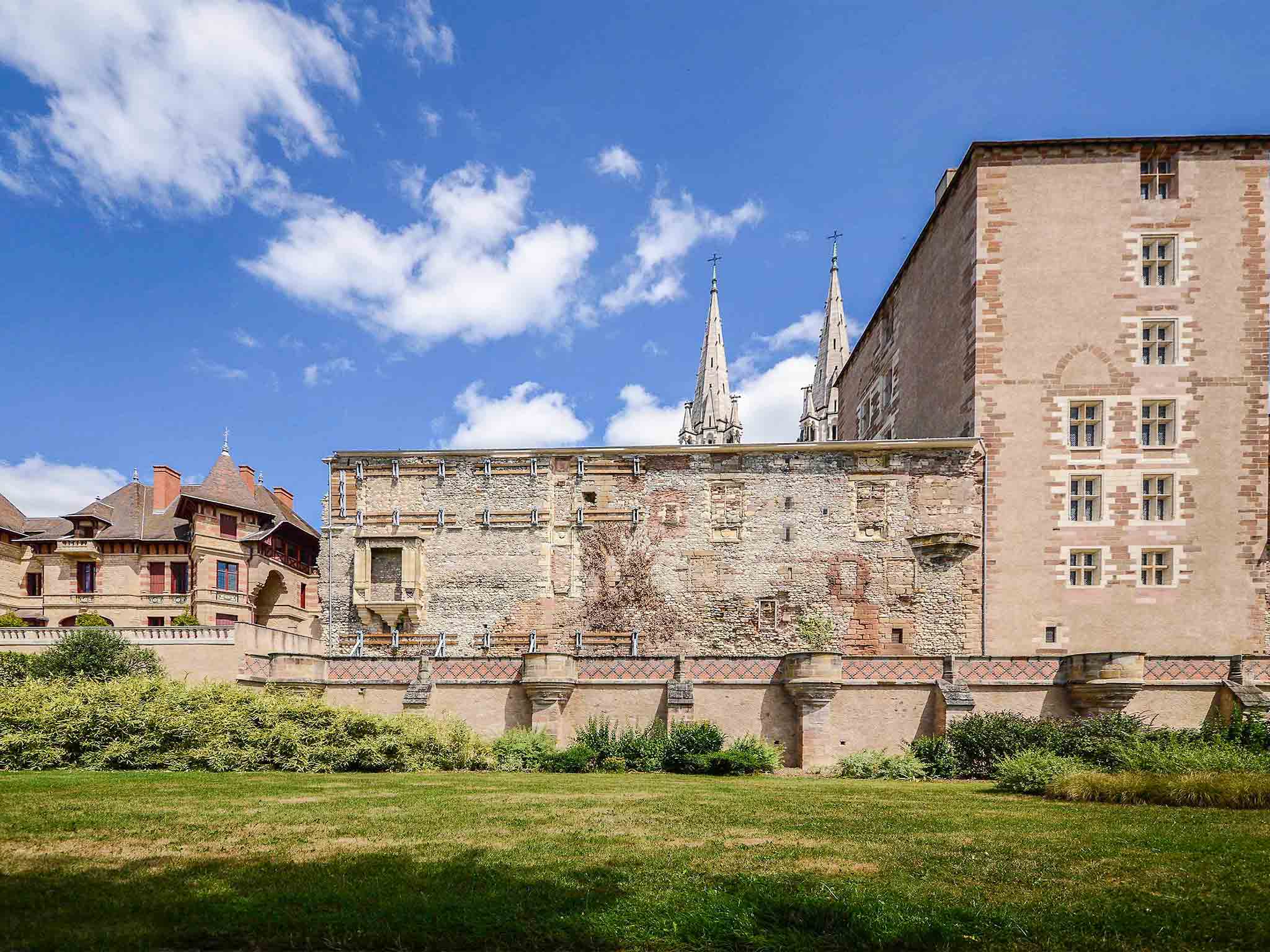 Photo - ibis Moulins