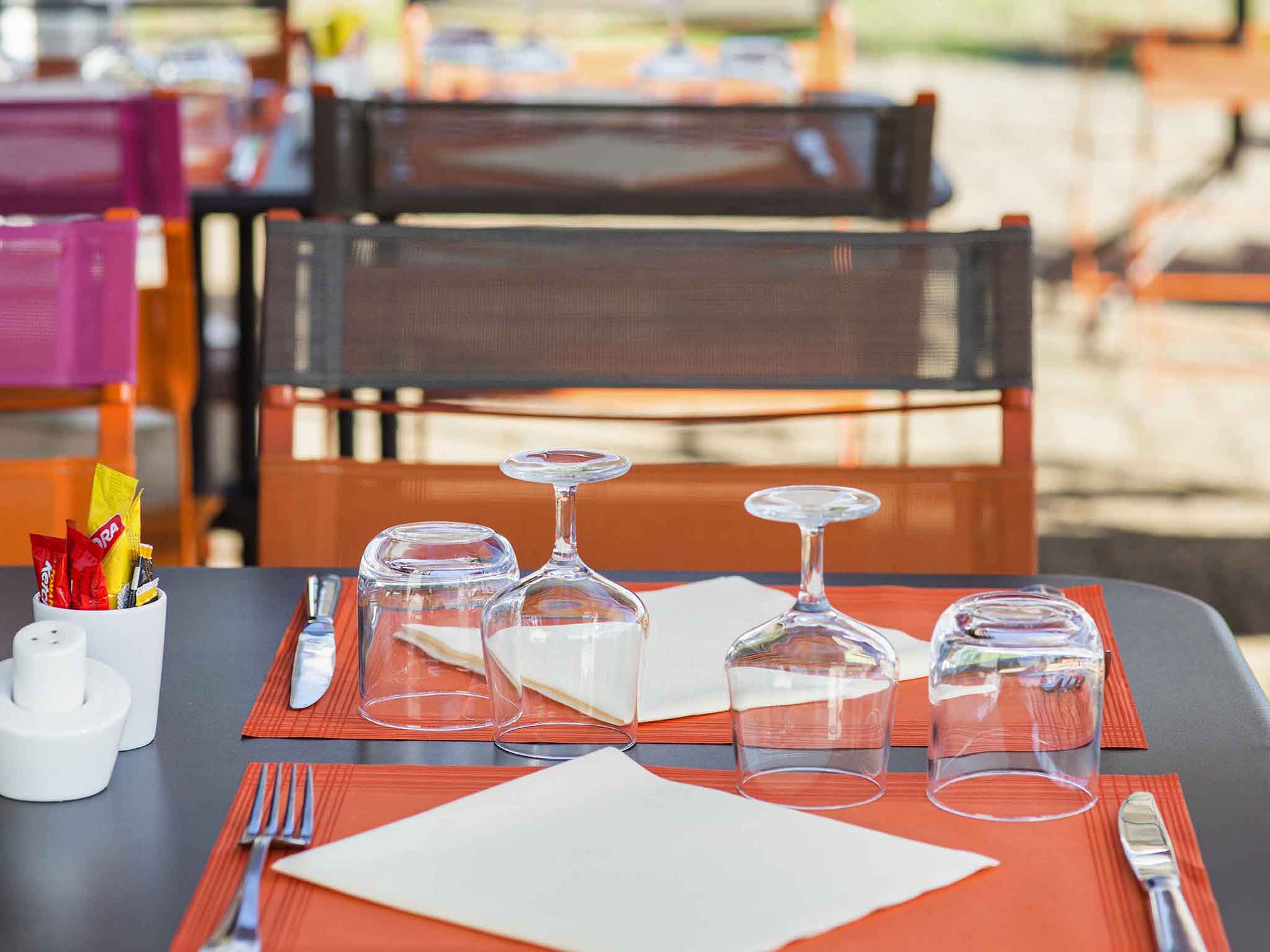 Photo - ibis Moulins