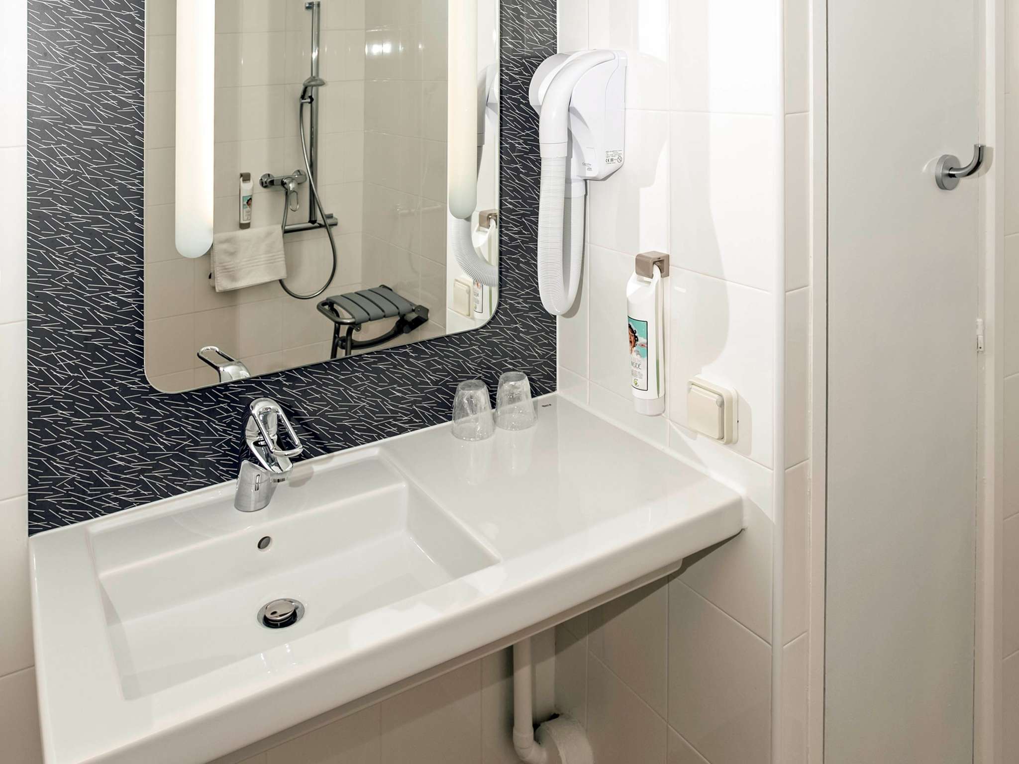 Photo - ibis Nîmes Ouest - A9