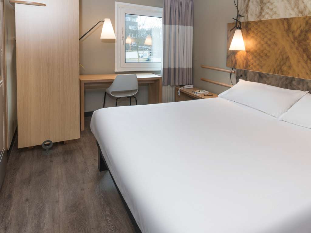 Ibis Tilburg - Image1