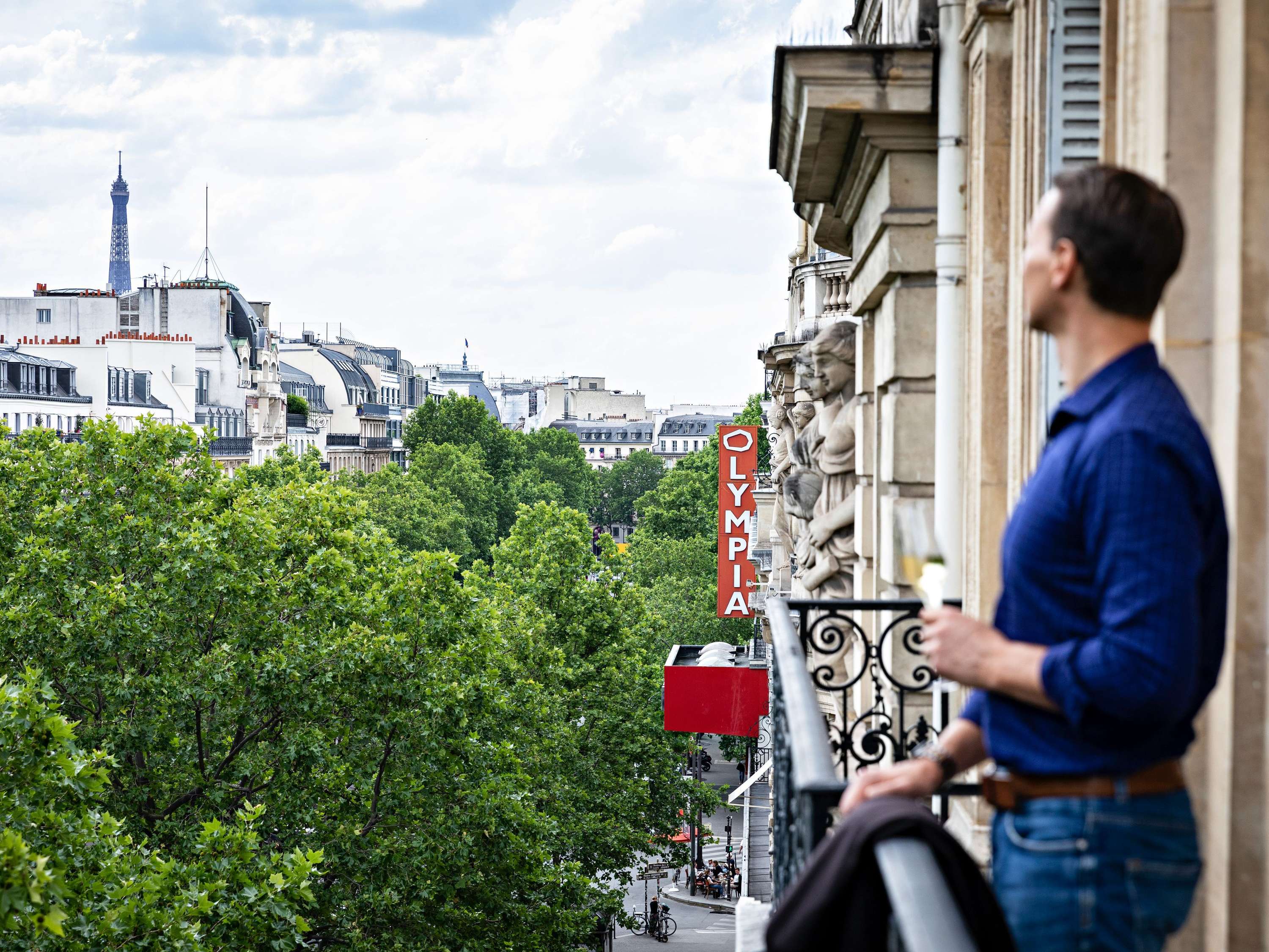 SUITE OPERA, 1 Lit King Size, Grand Salon Séparé, Sofa et Bureau, Vue Boulevard et Rue Scribe — photo 2