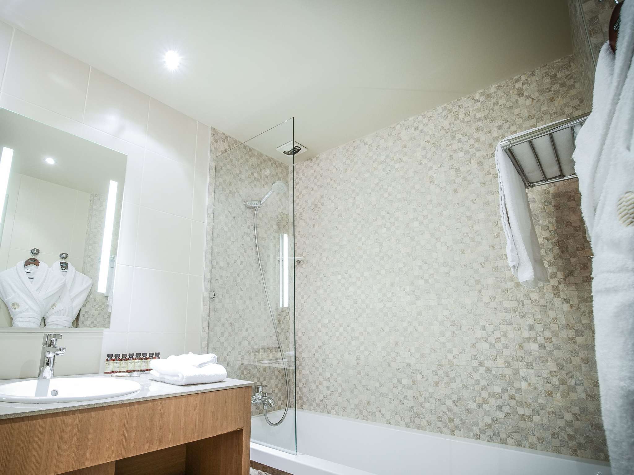 Photo - Pullman Bordeaux Lac