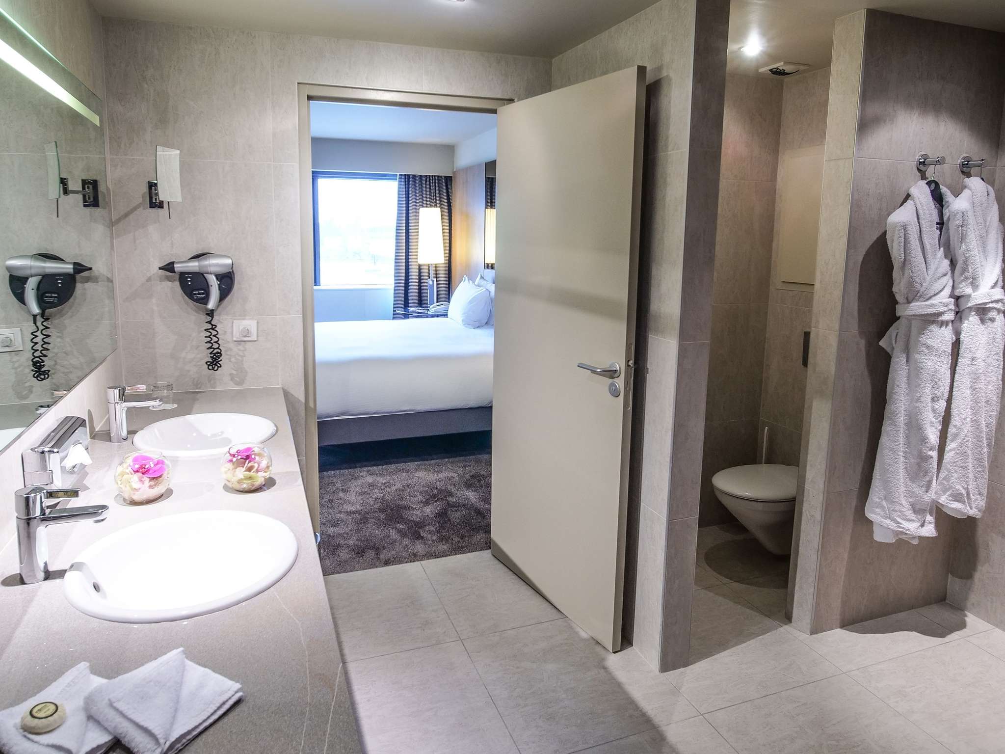 Photo - Pullman Bordeaux Lac