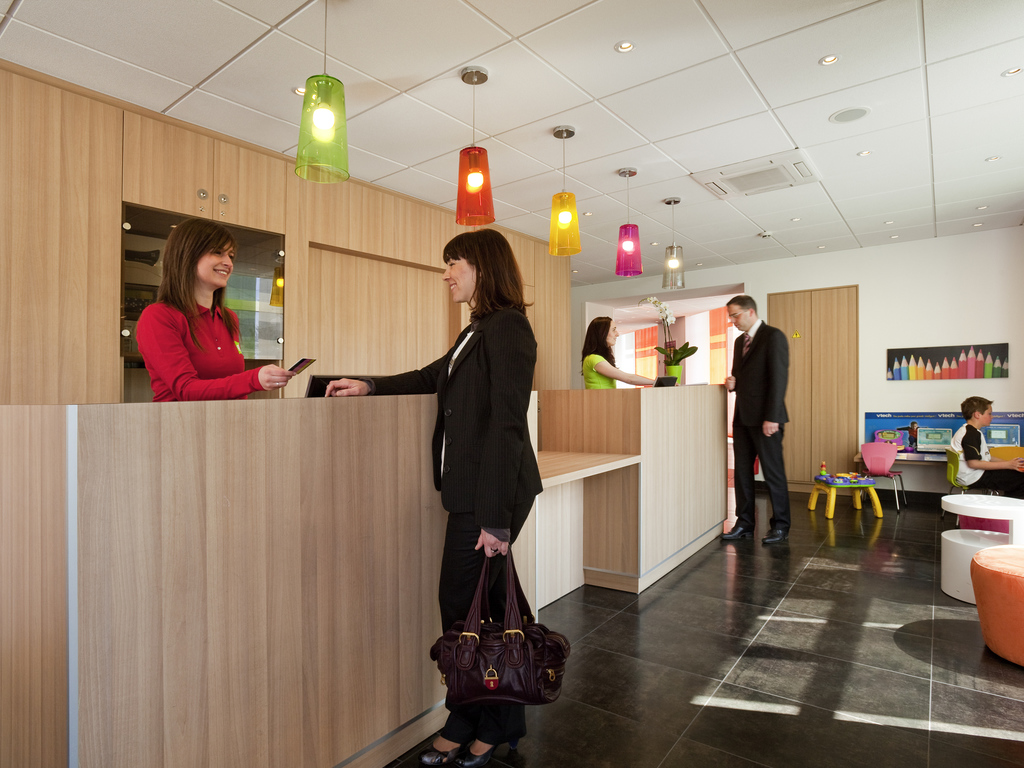 ibis Styles Rennes Centre Gare - Nord - Image 2