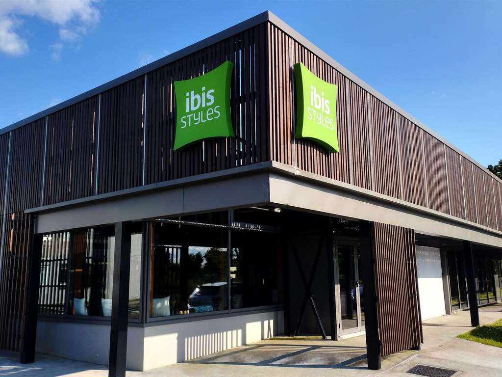 ibis Styles Rouen Parc expo zenith - Image 1