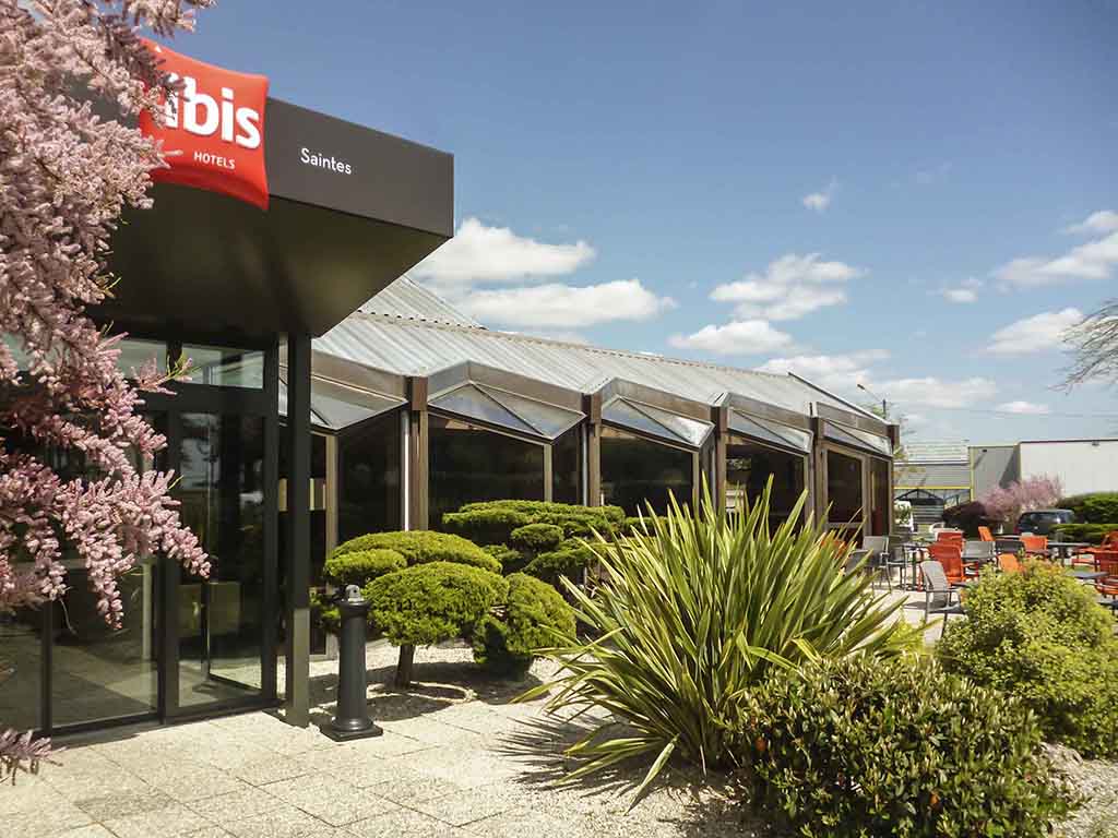 ibis Saintes - Image 1