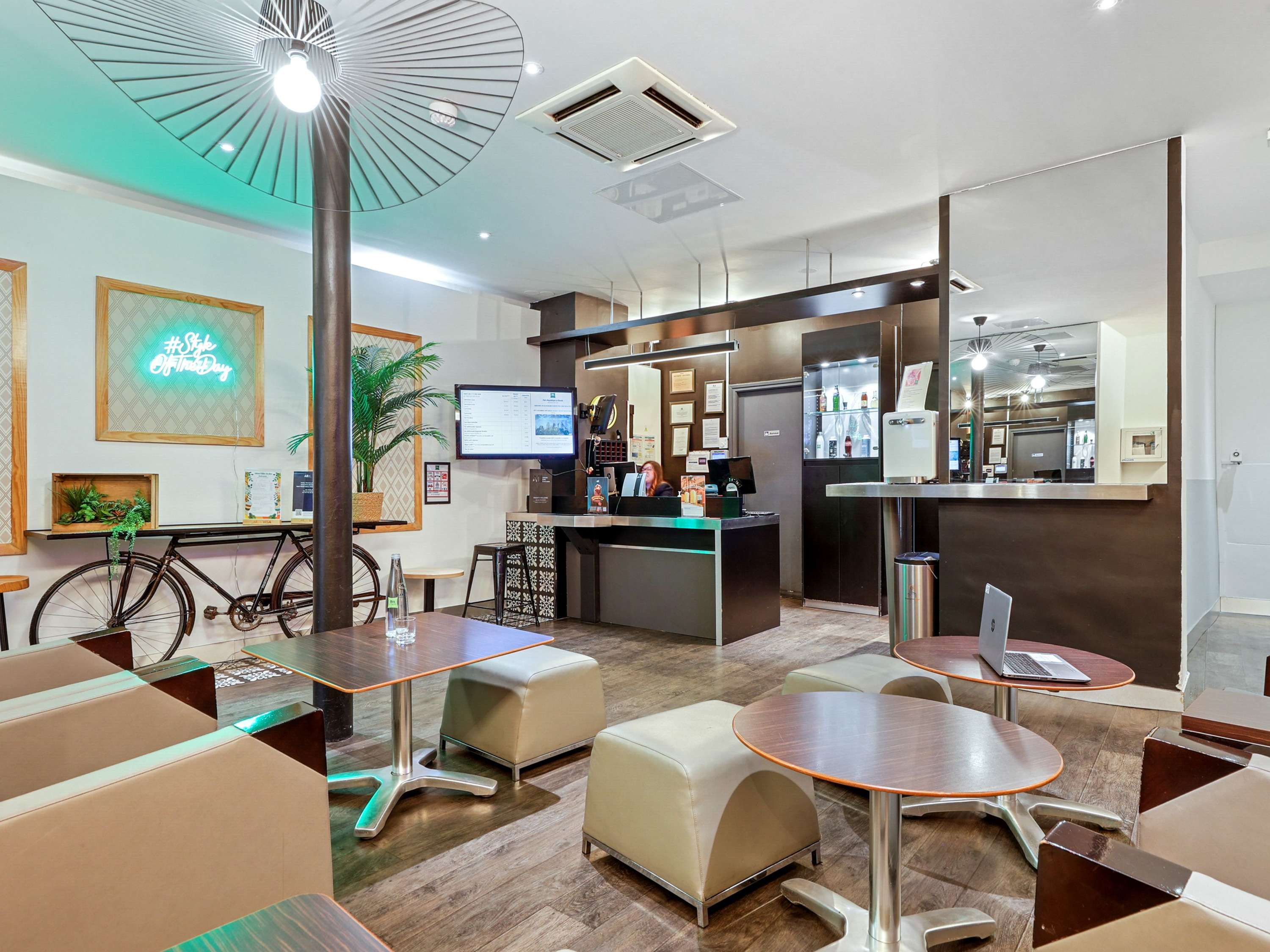 ibis Styles Paris République Le Marais — 2/30
