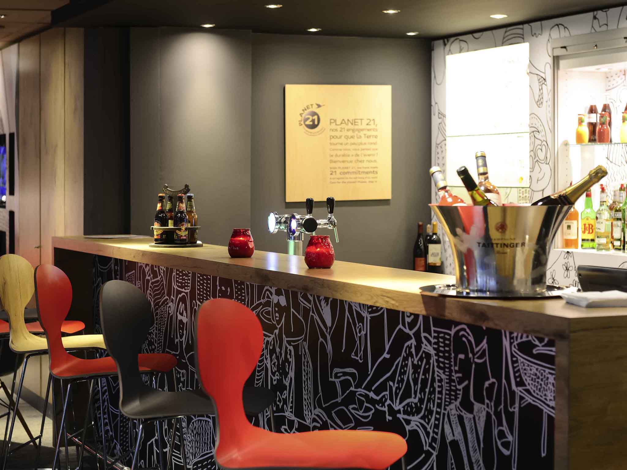 Photo - ibis Lyon Gerland Musée des Confluences