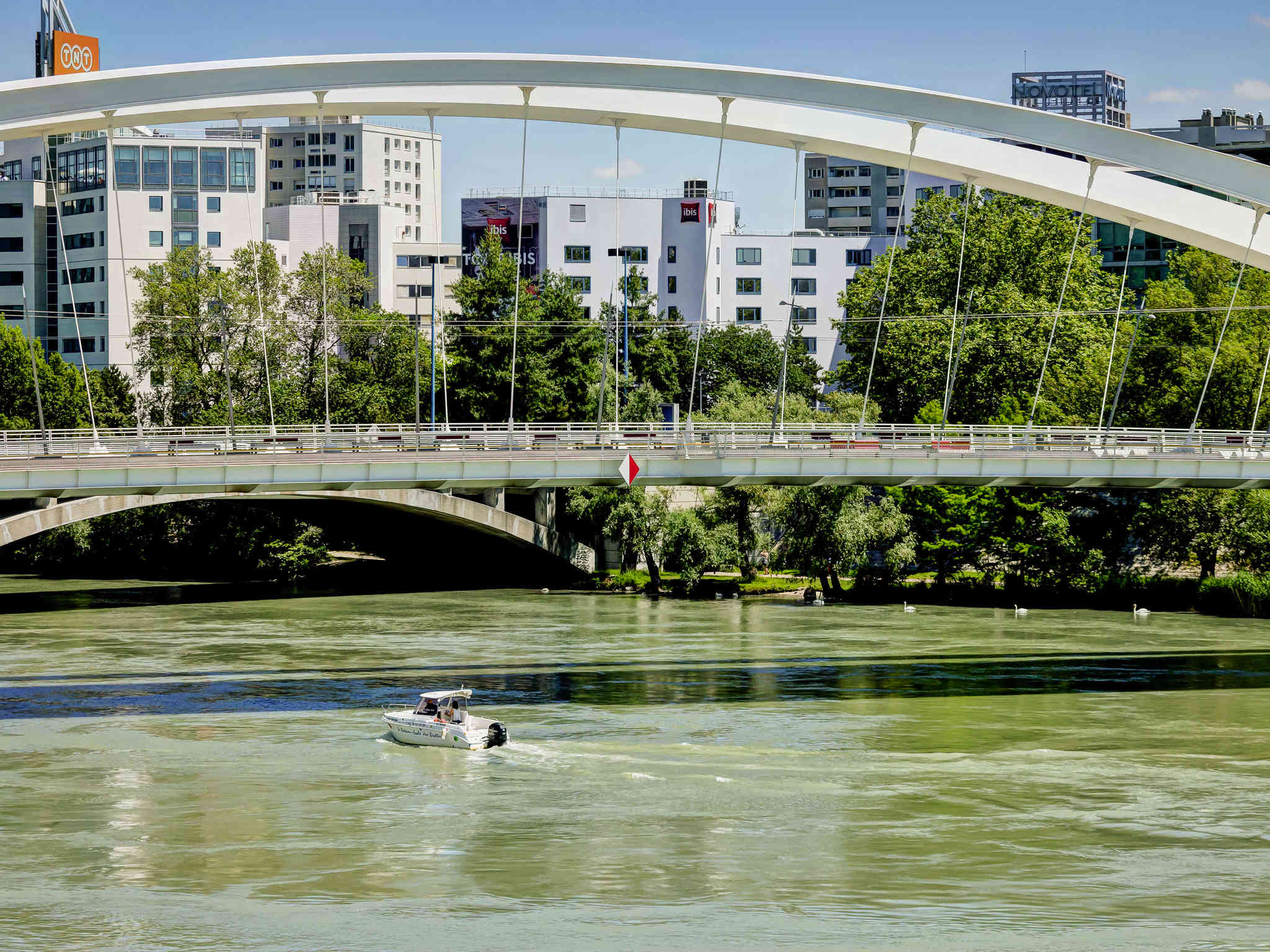 Photo - ibis Lyon Gerland Musée des Confluences