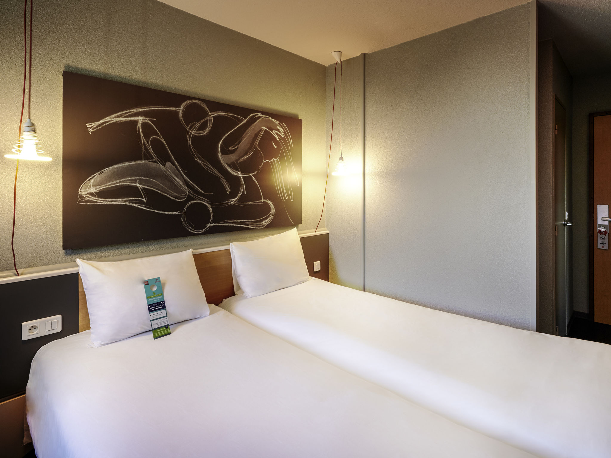 Photo - ibis Lyon Gerland Musée des Confluences