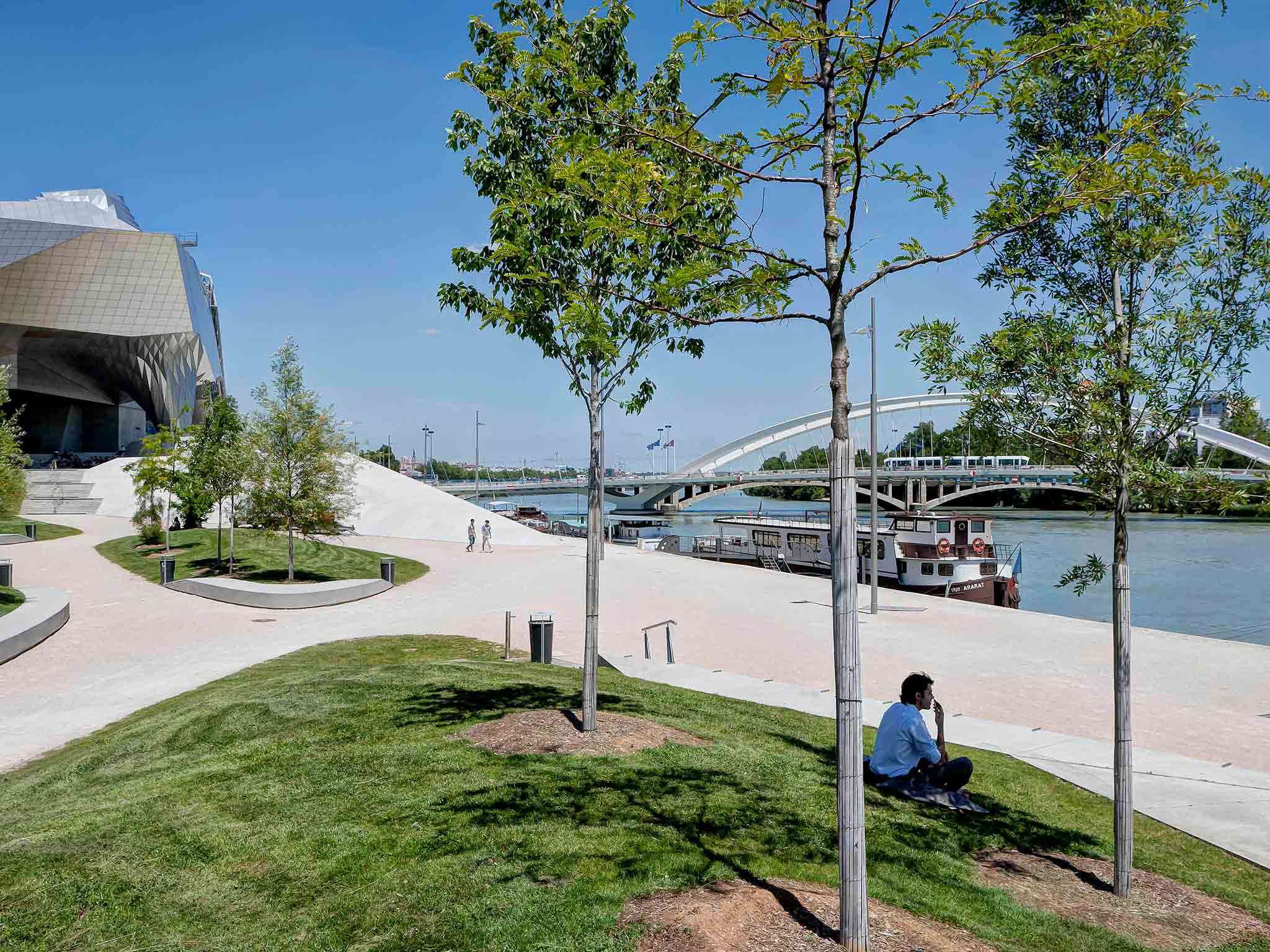 Photo - ibis Lyon Gerland Musée des Confluences
