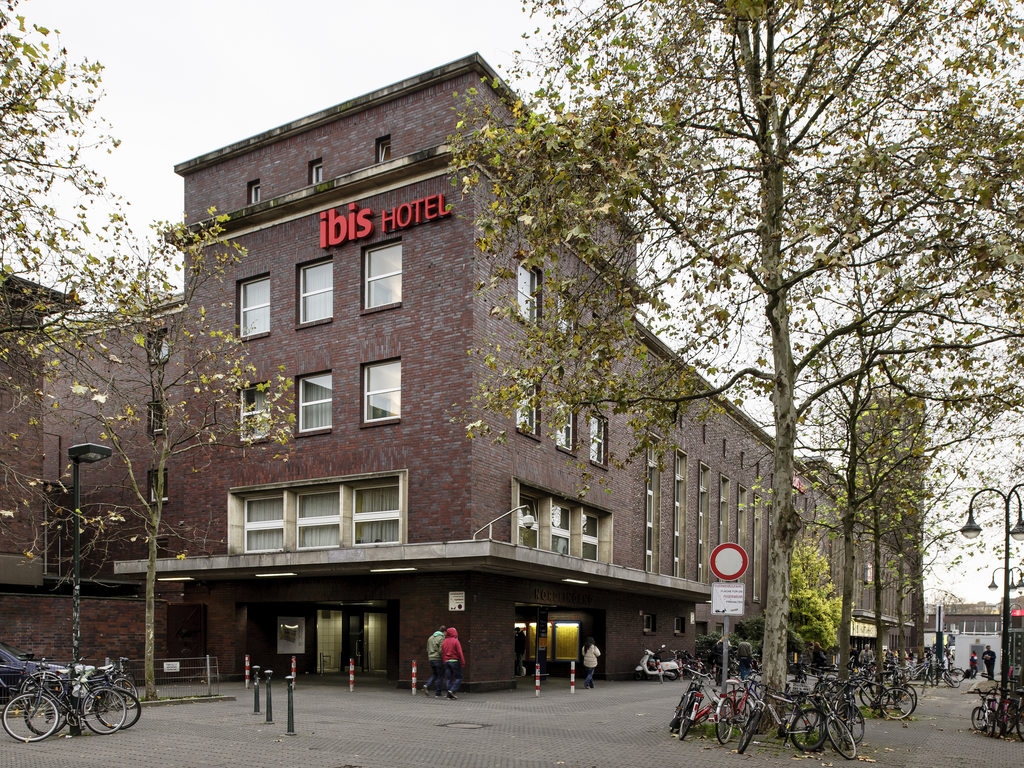 ibis Düsseldorf Hauptbahnhof - Image 3