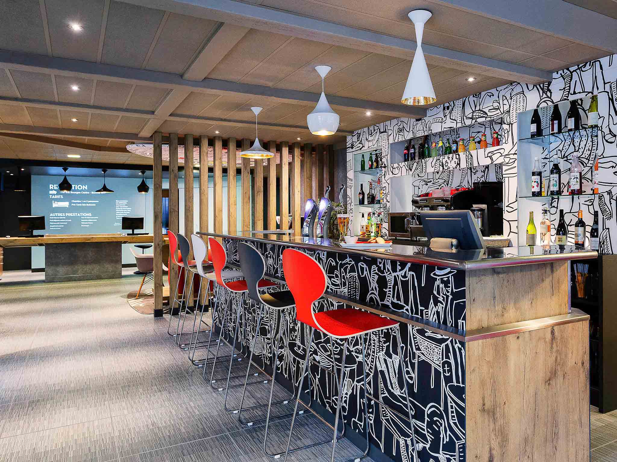 Foto - Ibis Bourges Centre, Hôtel Restaurant