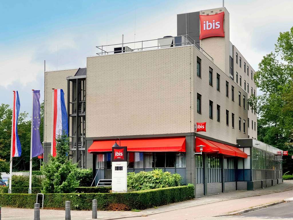 Ibis Utrecht - Image 1